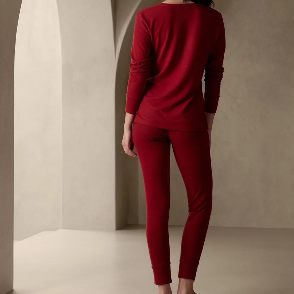 🎄 Banana Republic Brushed Knit Sleep Set - Picture 2 of 3